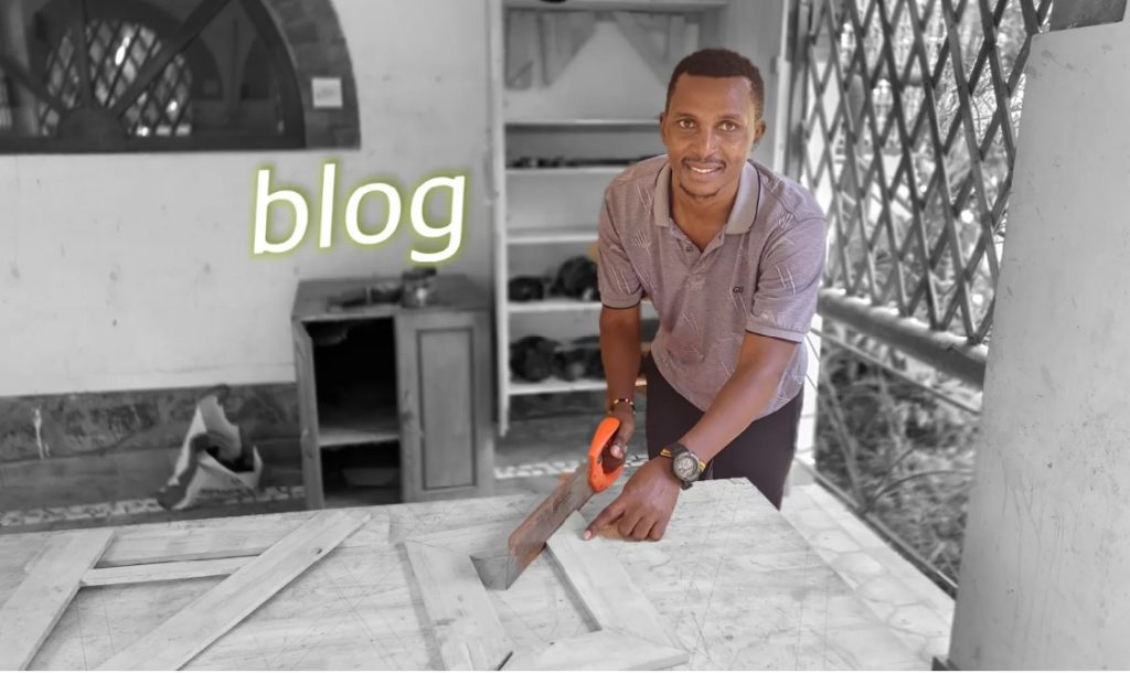 Justus Muhwezi in der Werkstatt